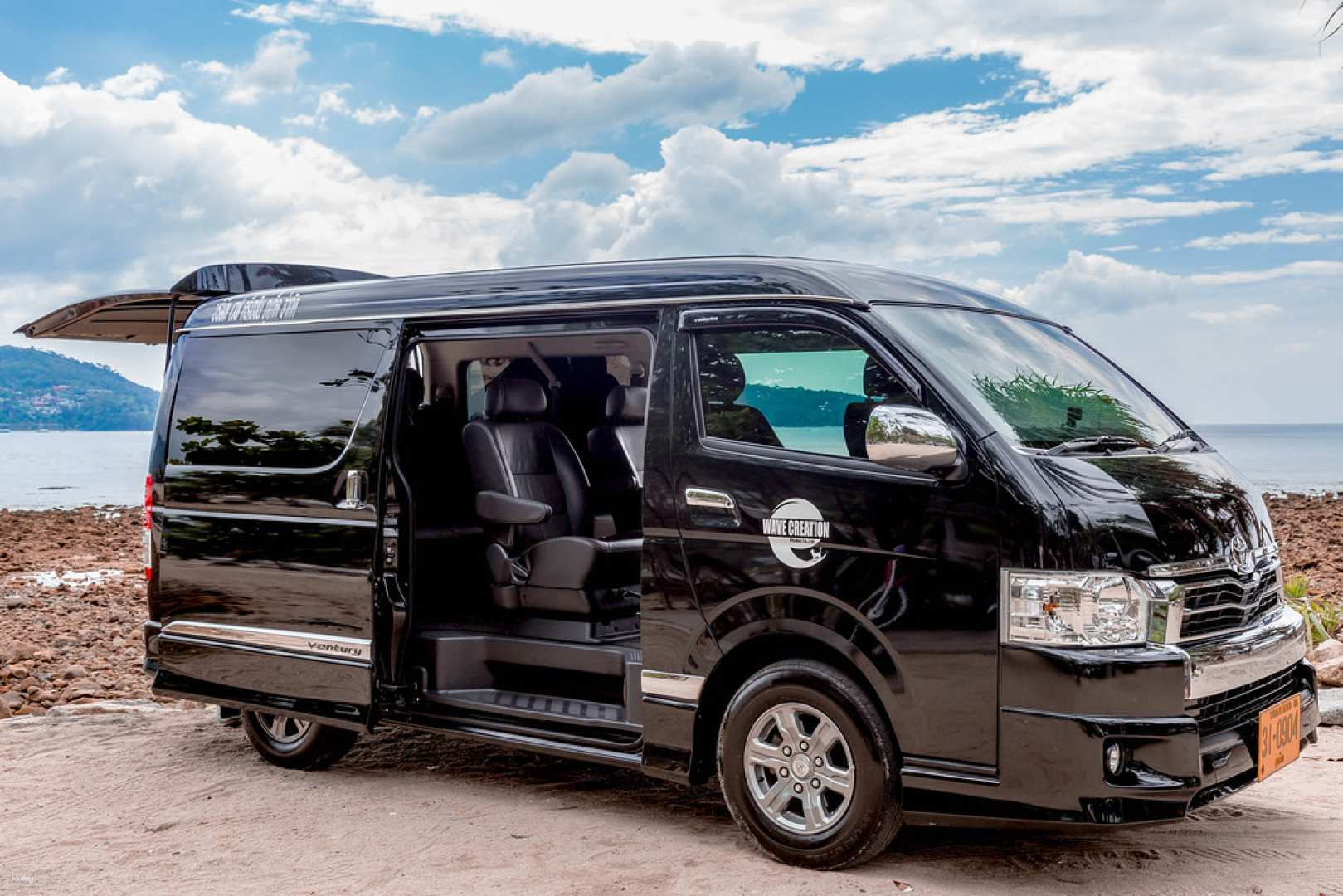 Premium Private Charter: Phuket Island Sightseeing or Airport Transfer with English Driver and Japanese Phone Support | Thailand - Photo 1 of 4