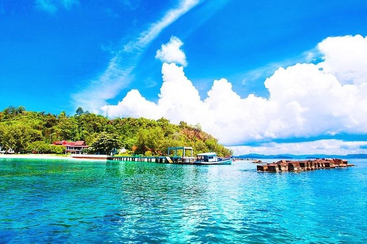 Raya & Coral Island