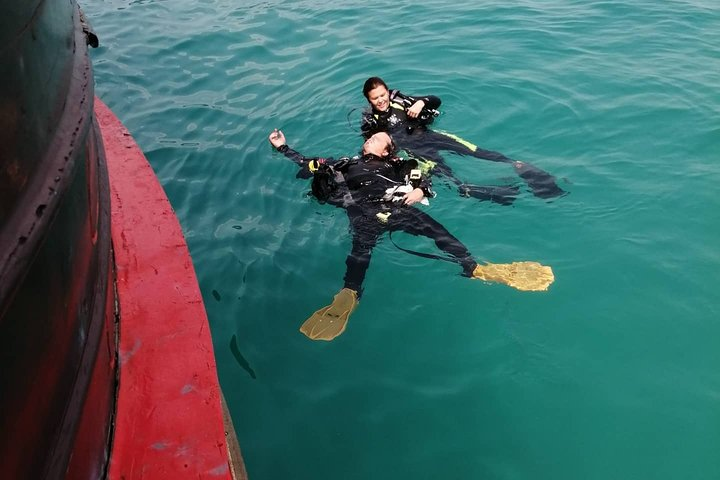 Rescue Diver and EFR ( Start at Koh Chang) - Photo 1 of 8