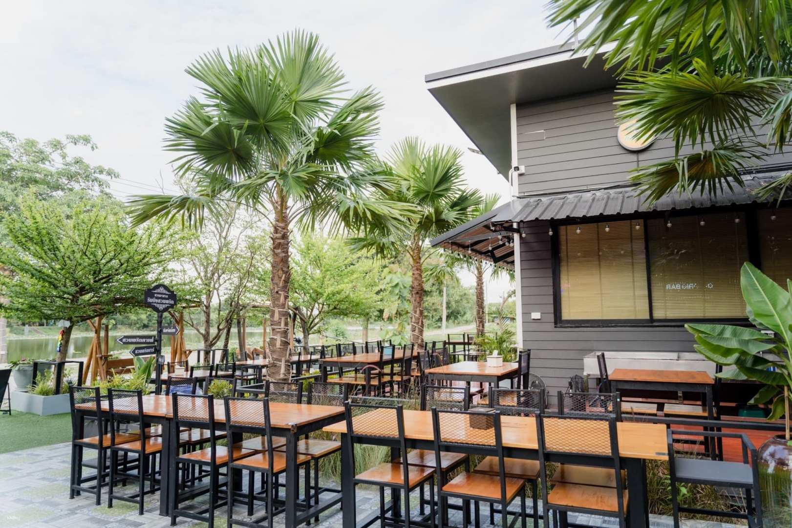 Rimbungsounprig Bar & Restaurants Dining Experience | Ayutthaya - Photo 1 of 10