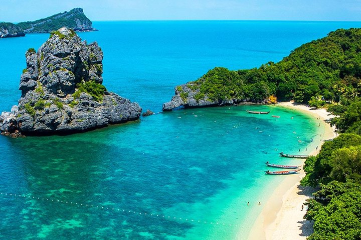 Samui Boat Charter, Private Speedboat Charter, Angthong National Marine Park - Photo 1 of 16