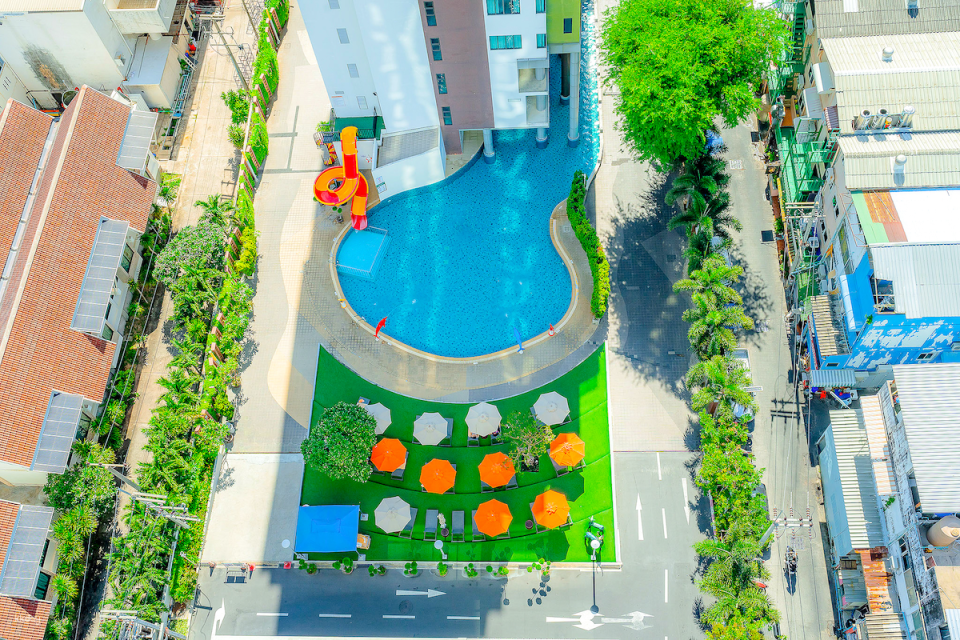 Seaside Staycation at Pattaya Discovery Beach Hotel | Pattaya｜2D1N&3D2N With Daily Breakfast - Photo 1 of 8