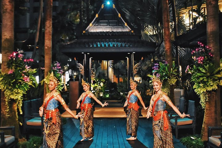 Delight in an unforgettable evening where artfully presented dishes meet traditional dance all set against the stunning backdrop of the Chao Phraya River at Salathip Thai Restaurant.