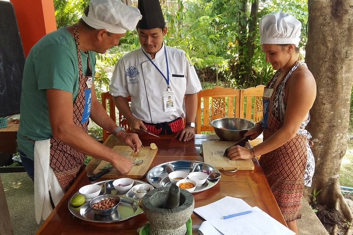 Short Authentic Lunch Cooking Class with Thai Master Chef at Sukho Cuisine Lanta - Photo 1 of 25