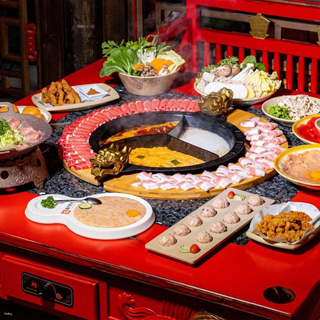 Dive into an exquisite dining experience at Shu Daxia where the rich flavors of Sichuan hotpot meet the artistry of Wu-Xia. Savor creatively crafted dishes amidst a unique setting.