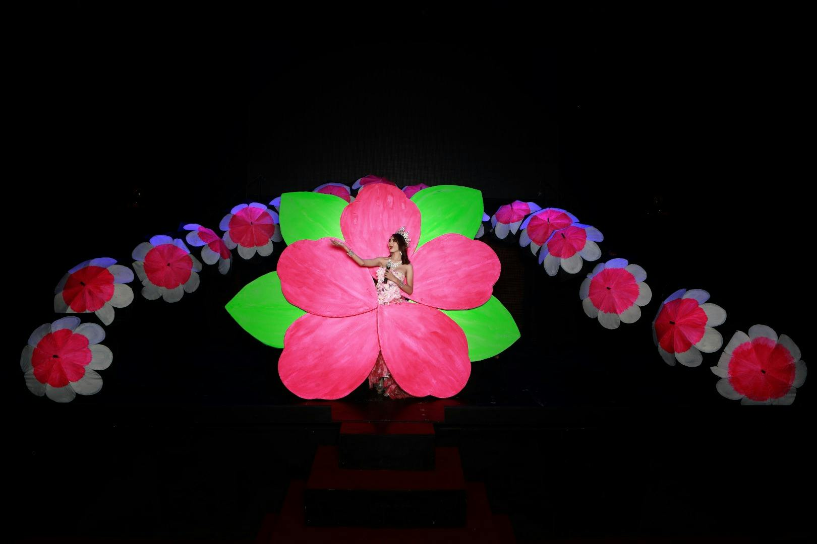 Siam Dragon Cabaret Show: Ticket - Photo 1 of 4