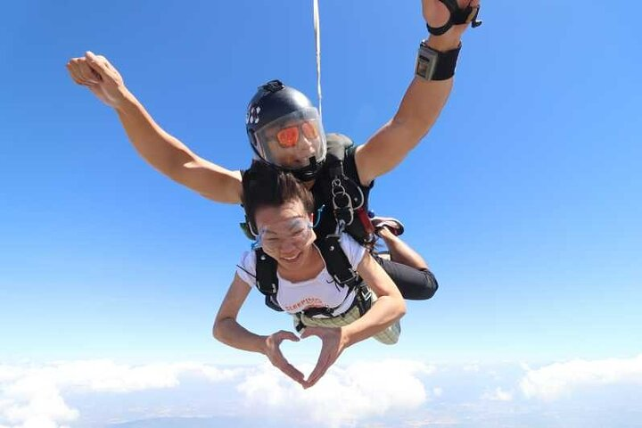Ultimate Skydiving Experience in Pattaya with Hotel Transfers - Photo 1 of 6