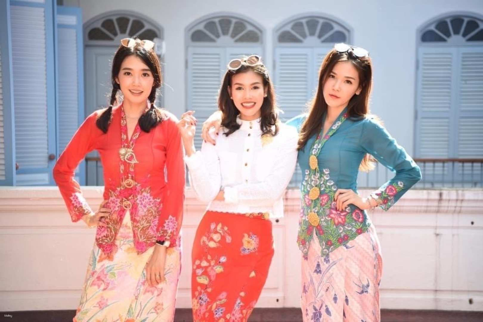 Southern Thai Costume Rental | Phuket - Photo 1 of 6