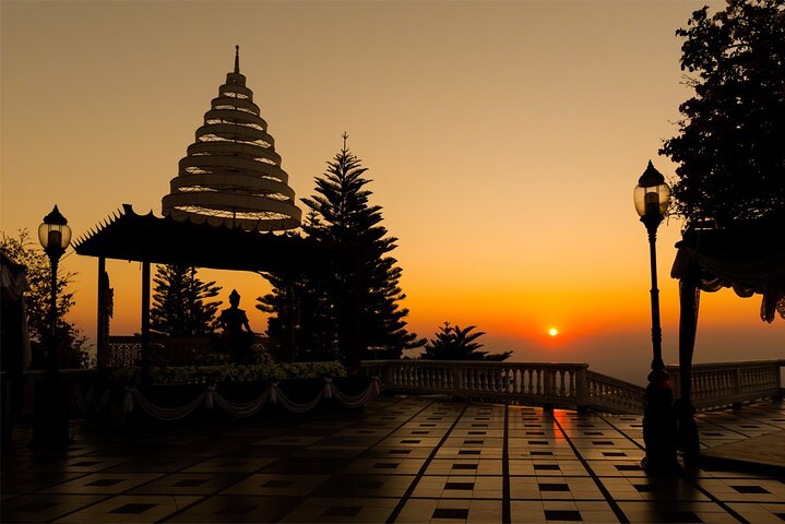 Sunrise at Doi Suthep 