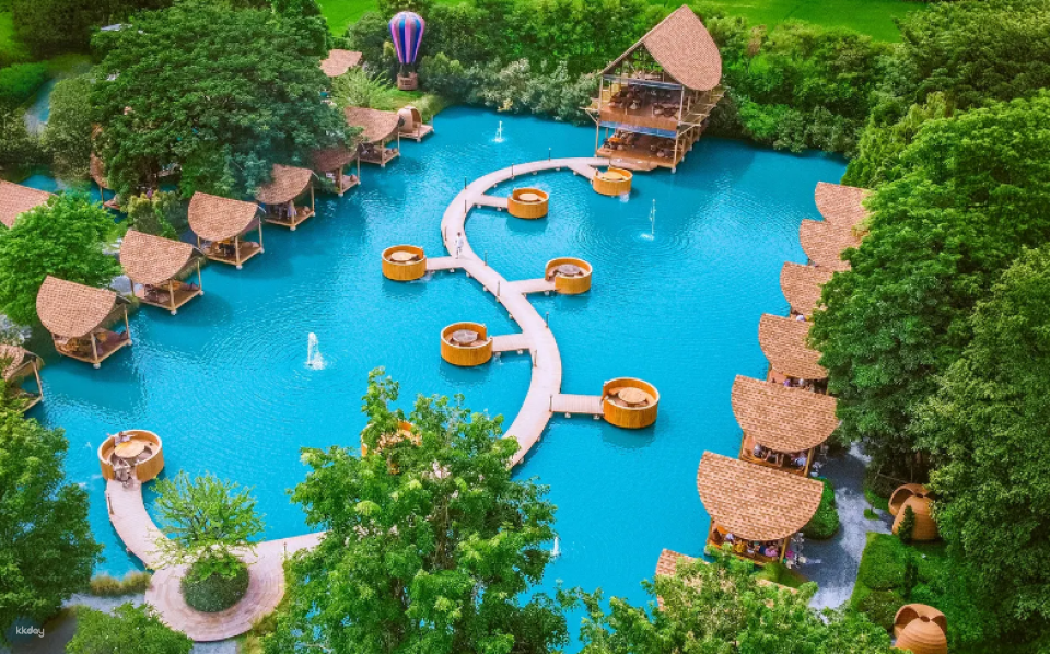 Table Reservation in Thailand (Bubble in the Forest) - Photo 1 of 5