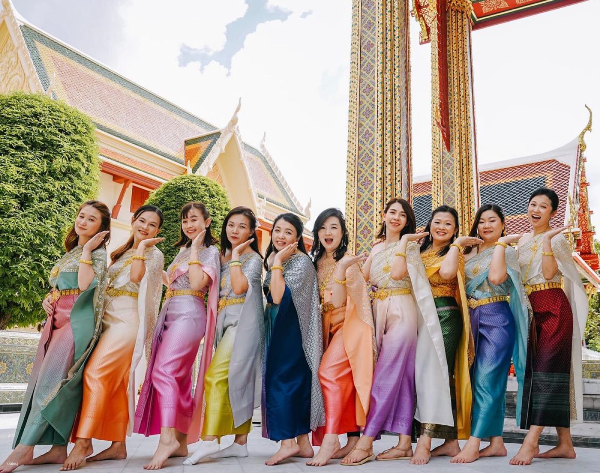 dress of thailand Women Long Sleeve Traditional Clothing Thai &Hotels, S1 Blue, X-Small Clothing, Shoes & Accessories Elevate your wardrobe with timeless Thai clothing. Where to buy Traditional Thai