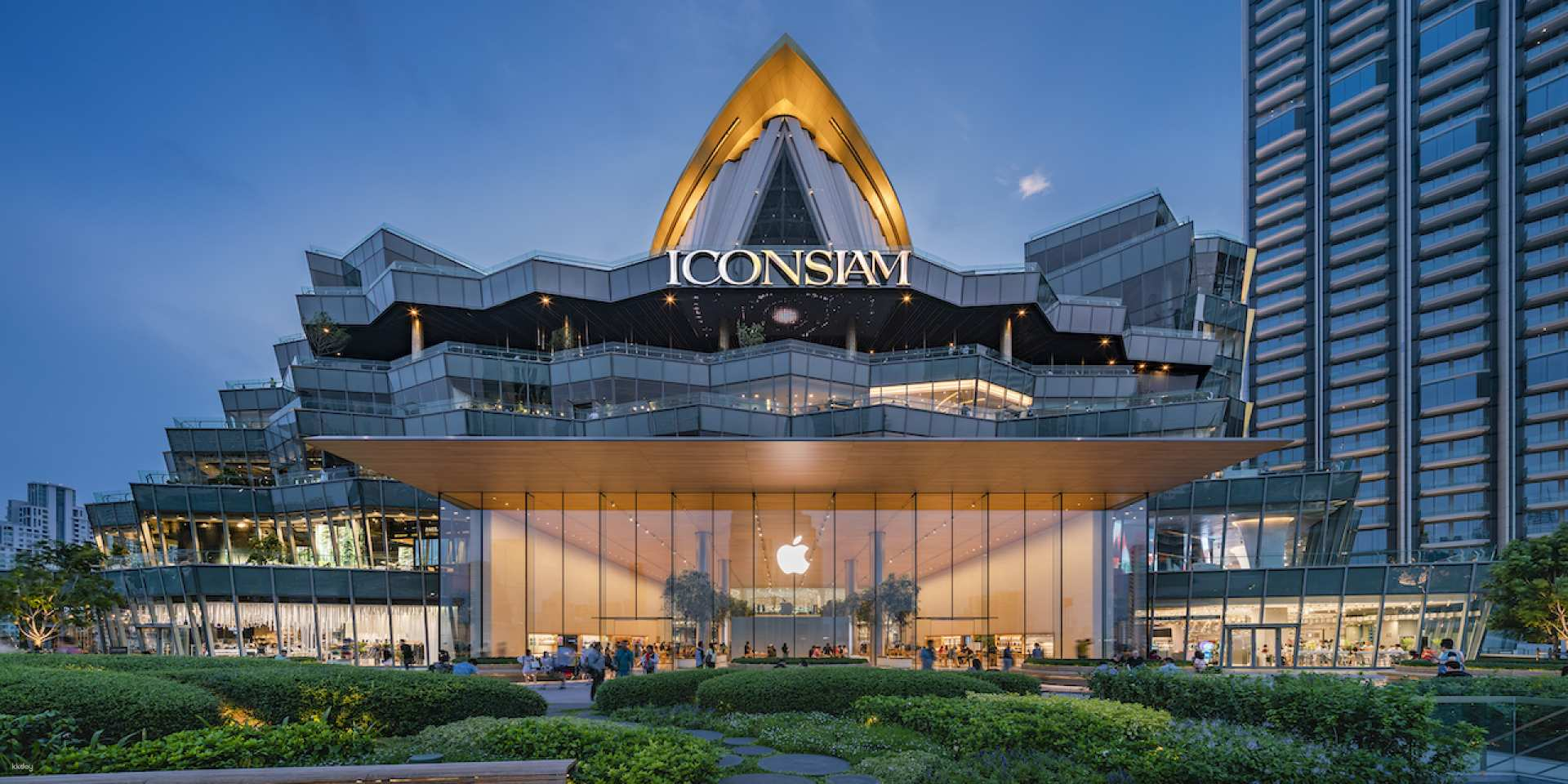 Experience the rich culture of Bangkok at the Grand Palace then stroll through Icon Siam's stunning architecture all while enjoying a seamless journey via the water bus.