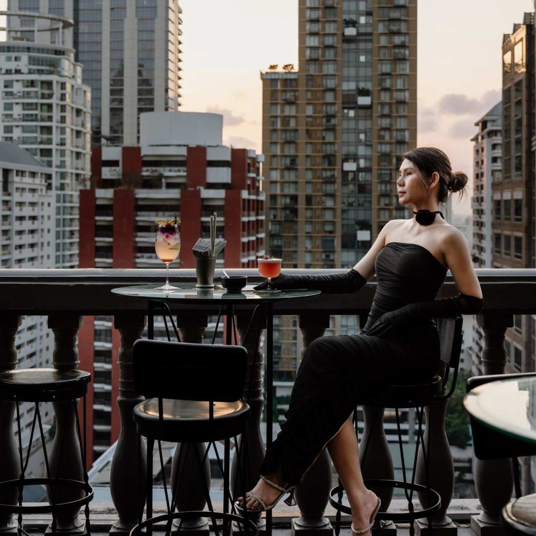 Savor crafted cocktails against a stunning Bangkok skyline immersing in the 1920s-inspired design while enjoying live jazz. Perfect for a chic evening out and unforgettable memories.