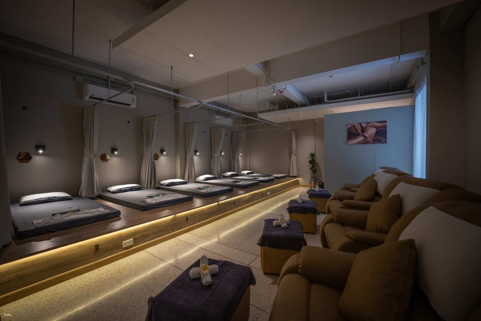 Indulge in a serene retreat with skilled therapists offering a range of massage techniques to rejuvenate your body and elevate your relaxation experience in the heart of Bangkok.