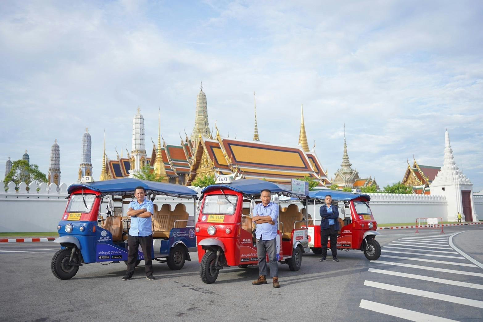 Bangkok: Tuk Tuk Hop Tour - Photo 1 of 15