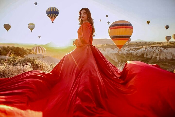 Cappadocia Photoshoot with Flying Dress & Instagram Reels - Photo 1 of 11