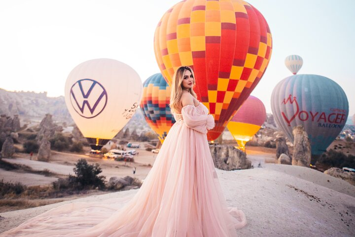 Cappadocia Photoshoot with Flying Dress & Instagram Reels - Photo 1 of 25