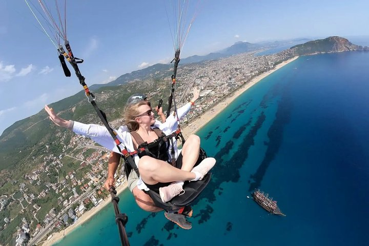 Alanya Paragliding Experience By Local Expert Pilots - Photo 1 of 11