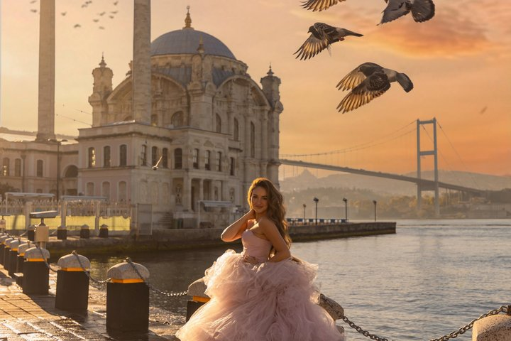 Sunrise Photoshoot in Ortakoy with Rental Dress - Photo 1 of 25