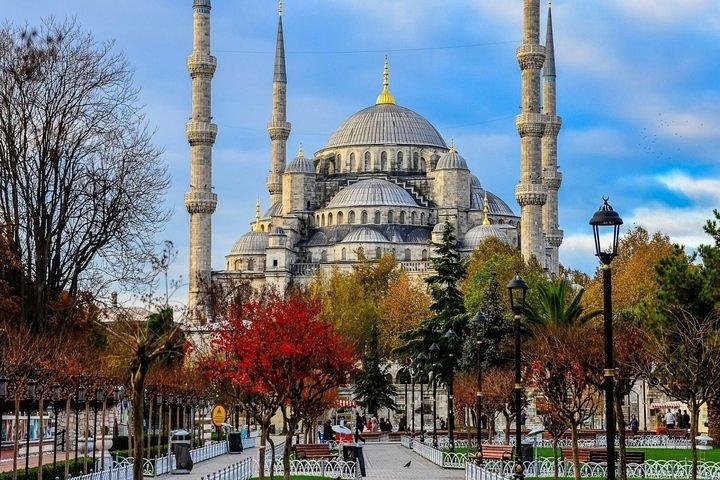 Discover the rich history and stunning architecture of Istanbul where iconic landmarks like the Blue Mosque create an unforgettable backdrop for exploration and adventure.