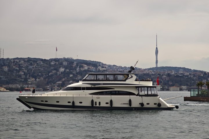 Luxury Bosphorus Yacht Cruise - Stopover in Asian Side - Photo 1 of 25