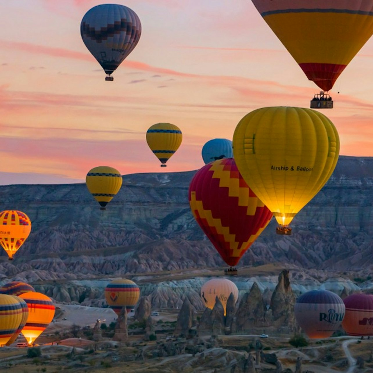 Cappadocia: Sunrise Hot Air Balloon Watching Tour + Roundtrip Transfer - Photo 1 of 3