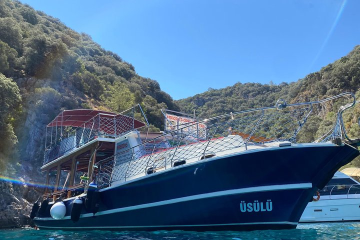 Daily Boat Trip - Photo 1 of 3