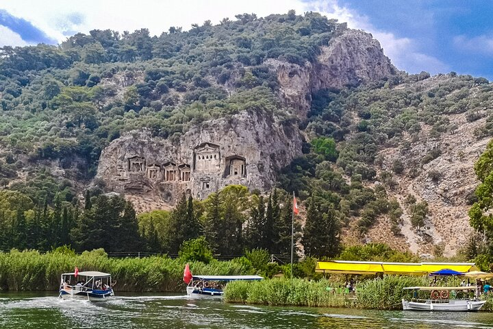 Dalyan Bus Trip to Caunos Ancient City- Turtle Beach and Sultaniye Mud Bath