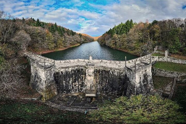 Discover Secret Lakes by Private Hiking Tour (w/Lunch, Transfers) - Photo 1 of 16