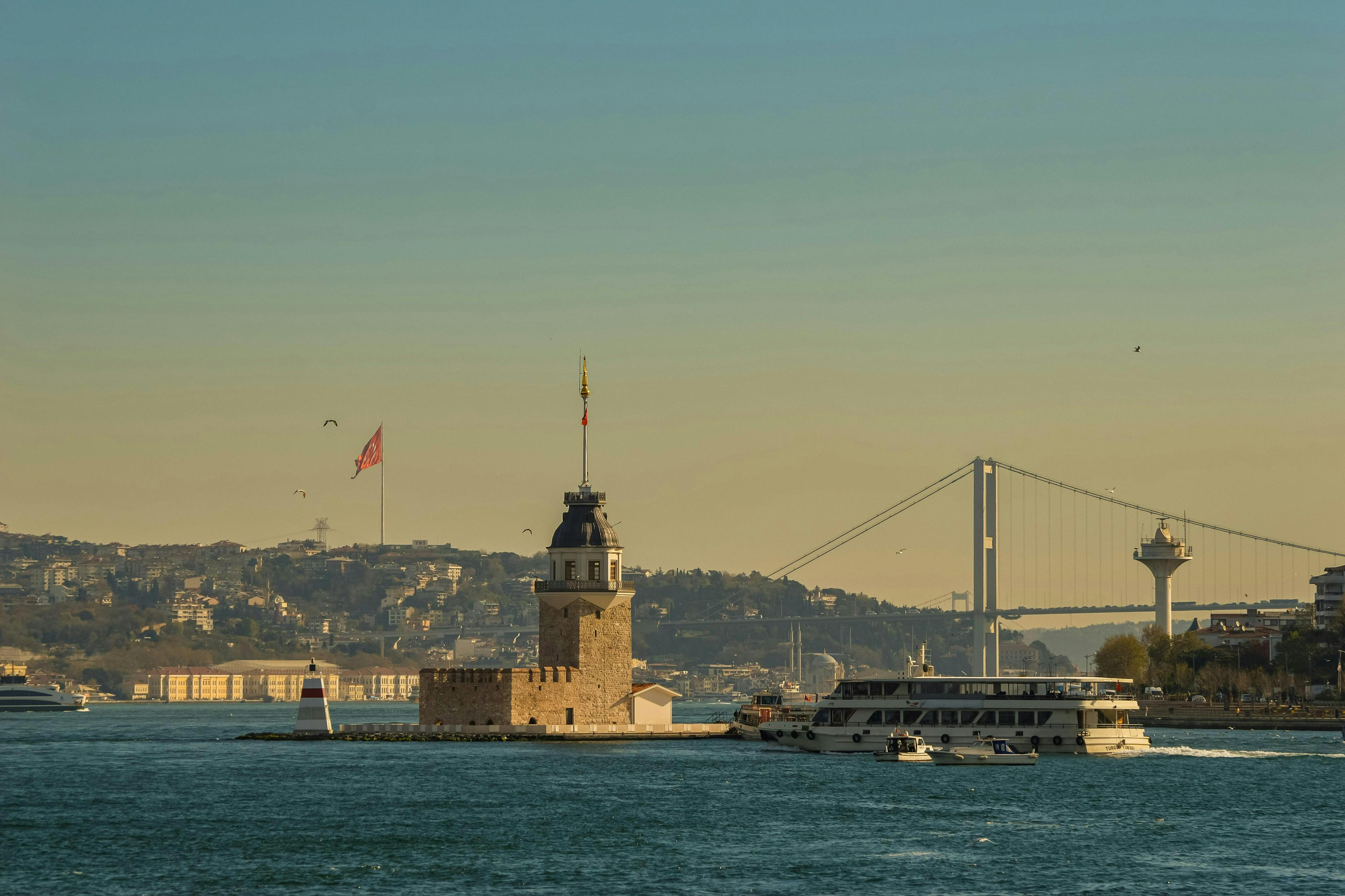 Asian & European Istanbul: Guided Tour + Bosphorus Cruise + Hotel Pickup + Lunch - Photo 1 of 6