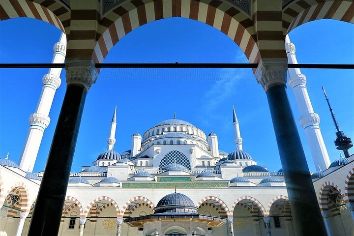 Istanbul: 2 Continents of Bosphorus ( Boat & Lunch ) - Photo 1 of 19