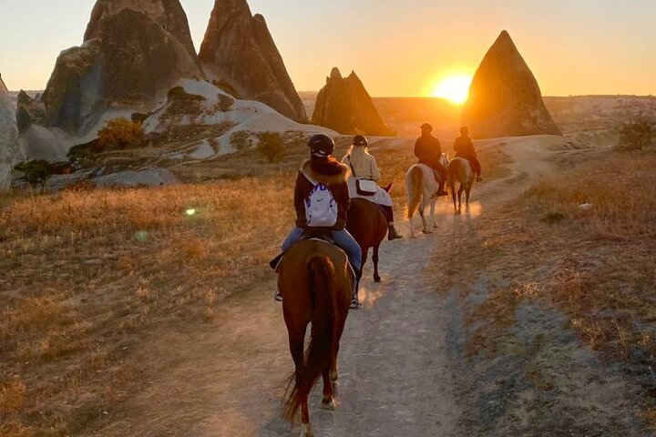  Cappadocia Horseback Ride through Valleys — Sunset/hoteltransfer - Photo 1 of 25