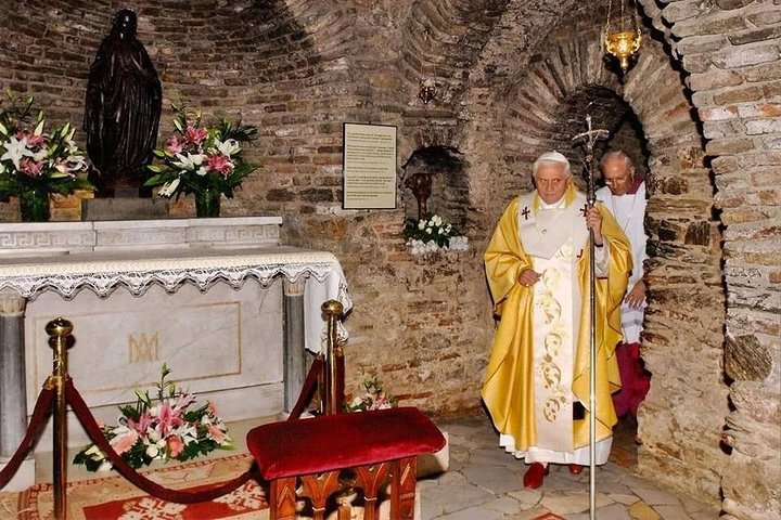 Pope 16. Benedictus at Virgin Mary's House 