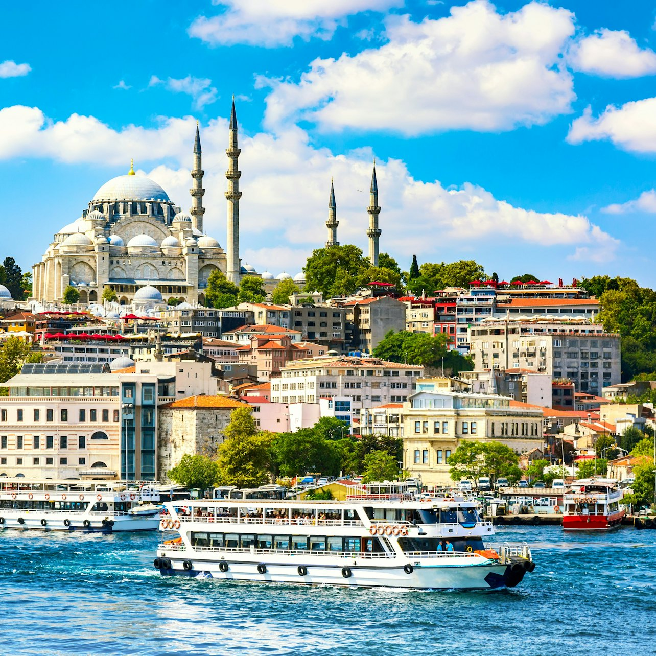 Istanbul: Bosphorus Cruise + Cable Car to Pierre Loti Hill - Photo 1 of 9
