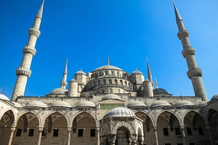 Istanbul shared: The Blue Mosque, Gulhane Park, Jawaher & Bazaar - Photo 1 of 4