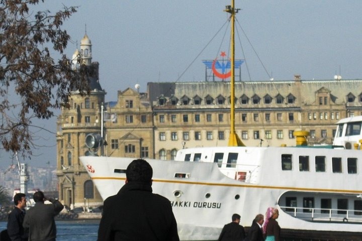Kadikoy's history, theatres and sweet shops: a self-guided audio tour - Photo 1 of 2