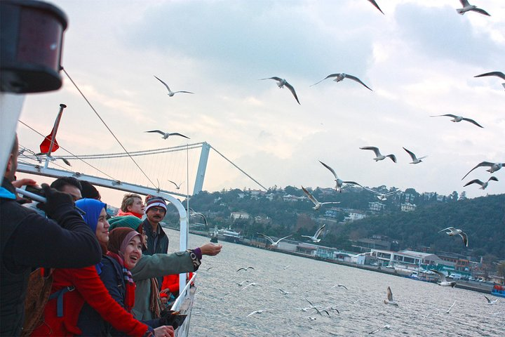 2 Hours Bosphorus Cruise ((MORNING TOUR)) - Photo 1 of 23