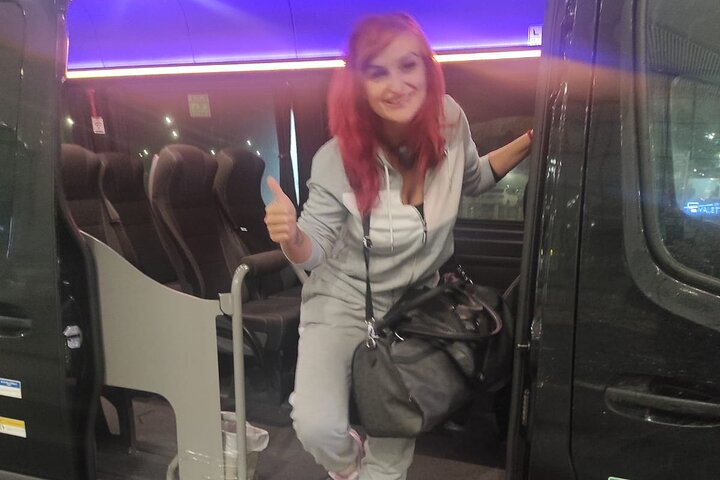 Pamucak Beach Hotels to Izmir Airport ADB Transfers - Photo 1 of 14