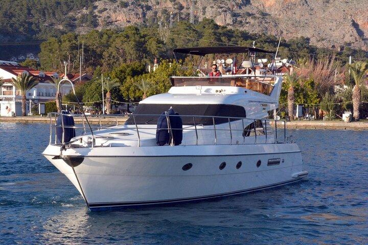 Private 2-Hour Bosphorus Cruise with Yacth - Photo 1 of 7