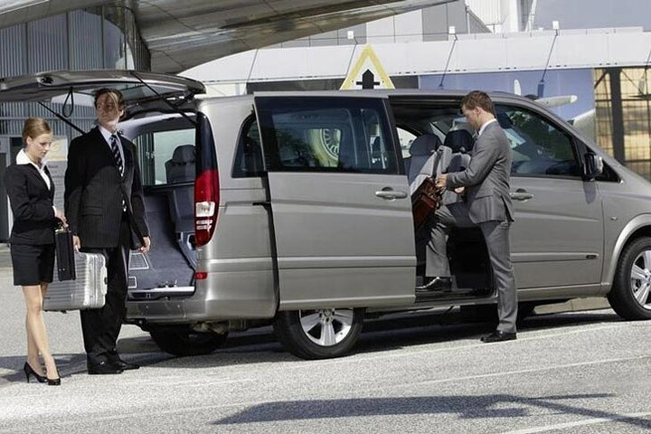 Private Transfer from Istanbul Airport (IST) to Sabiha Gökcen Airport (SAW) - Photo 1 of 7