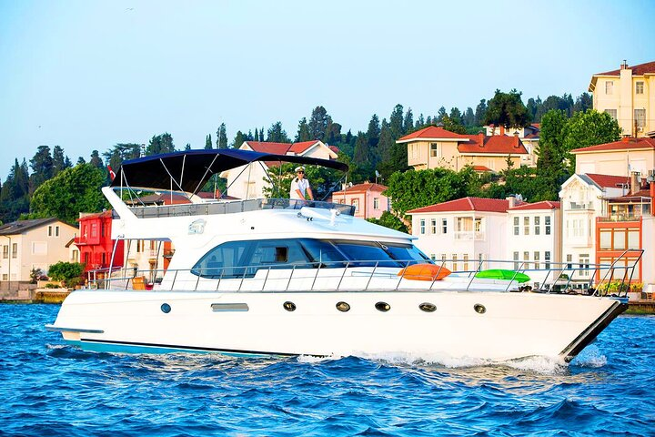 Exclusive Bosphorus Cruise - Luxury Yacht Experience in Istanbul - Photo 1 of 8