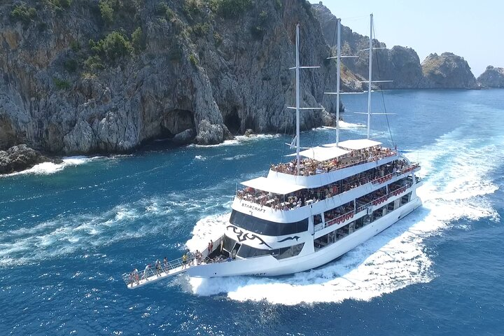 Starcraft Day Trip Party Boat - Photo 1 of 5