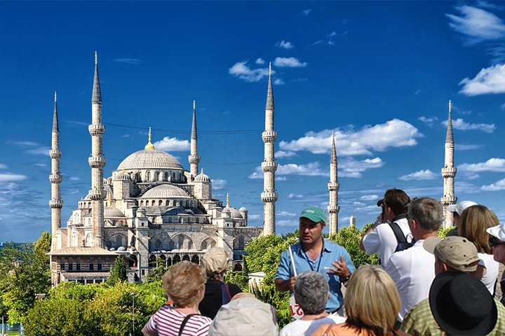 Topkapi Palace and Rug Shopping with Expert - Private - Photo 1 of 11