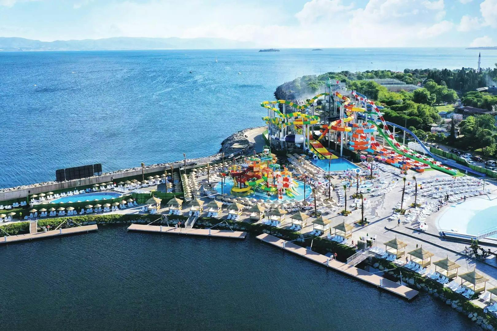 Viaport Marina Aquapark Tickets - Photo 1 of 4