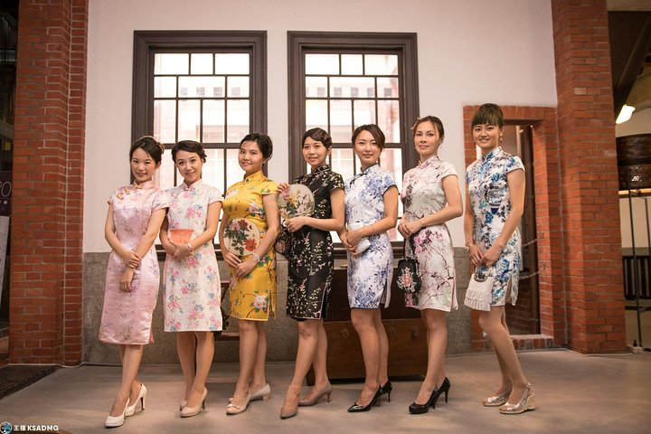 Experience the charm of Dadaocheng as you explore a stunning collection of cheongsams embracing the rich cultural heritage while capturing beautiful moments in timeless attire.