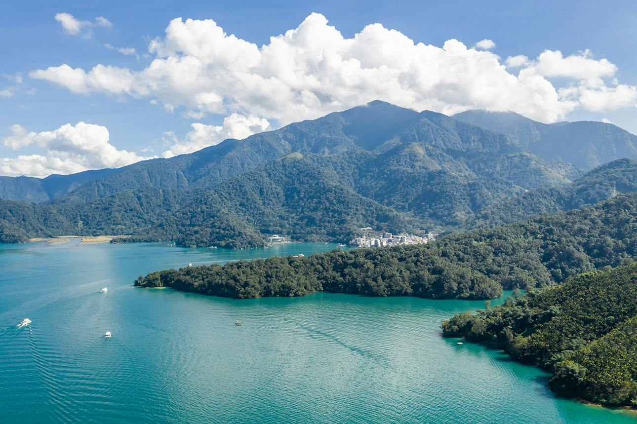 Sun Moon Lake: Ropeway Ticket + Electric Pedal Boat Experience - Photo 1 of 5