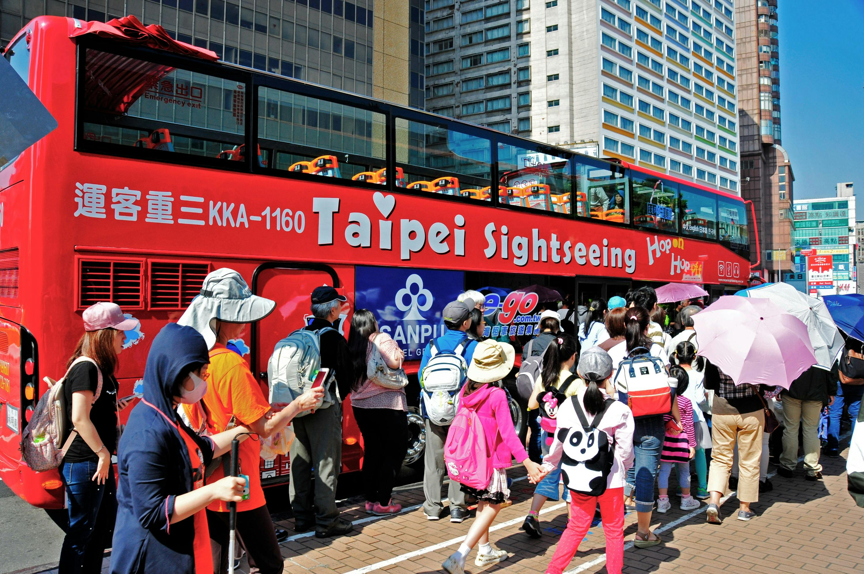 Taipei: 24-Hr Pass for Double Decker Sightseeing Bus - Photo 1 of 6