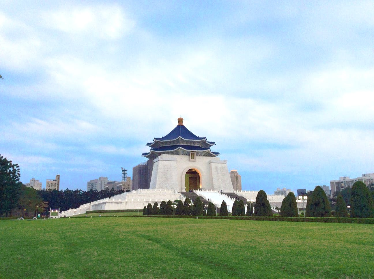 Taipei: Morning City Tour + National Palace Museum Entry - Photo 1 of 7
