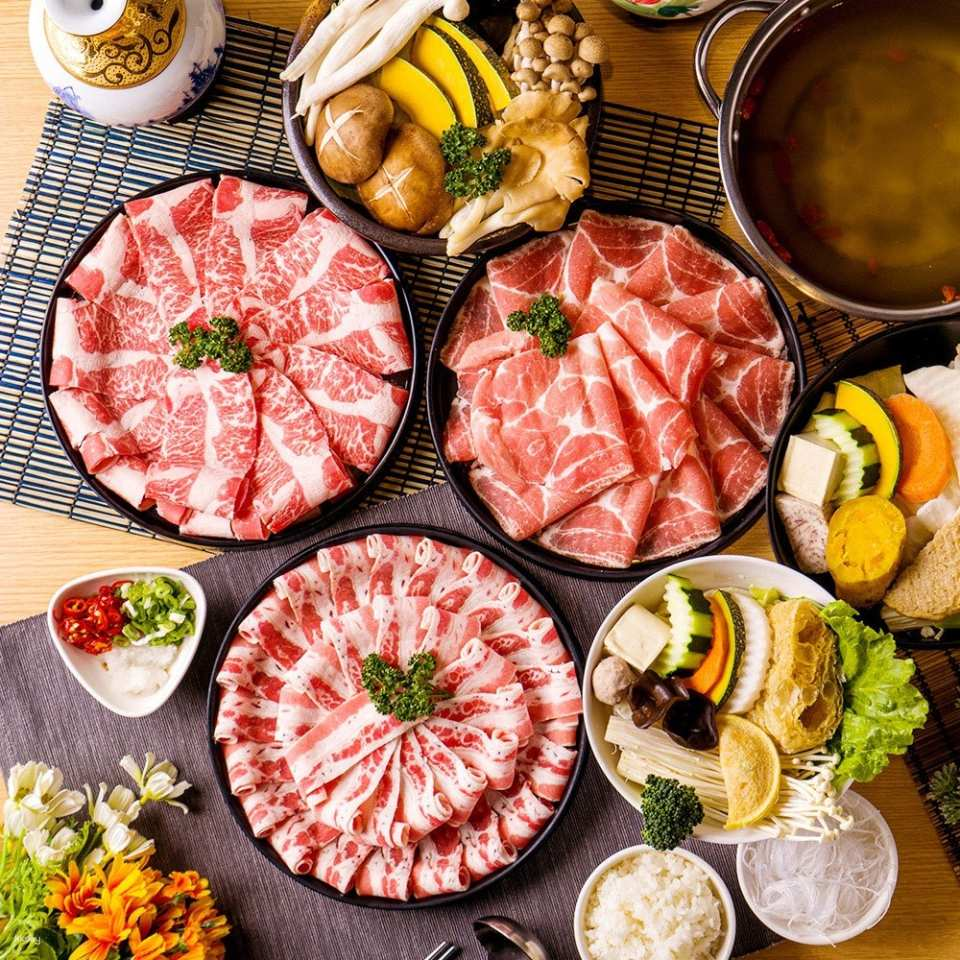 Taiwan | Loquat Pot | Hot Pot - Photo 1 of 10