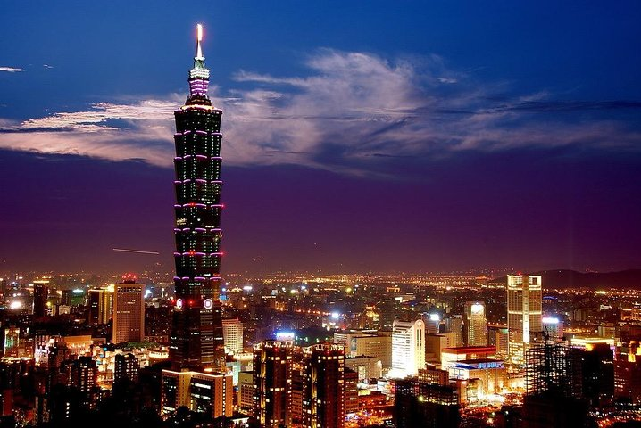 Experience Taiwan’s iconic skyline with Taipei 101 shining bright surrounded by delightful cityscapes. A journey filled with exploration and unforgettable memories awaits every traveler.